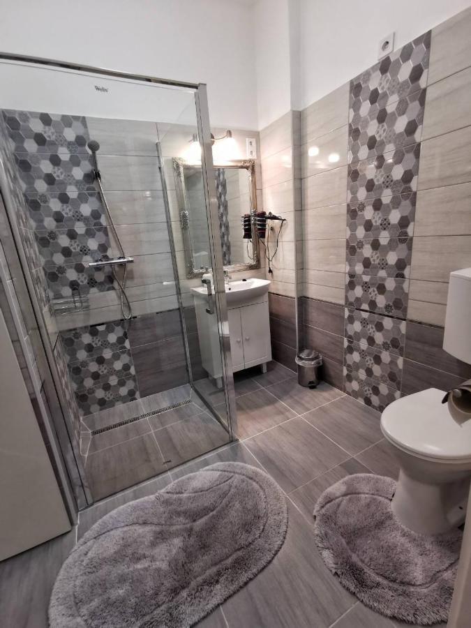 Foglal-Lak Apartman Eger Buitenkant foto