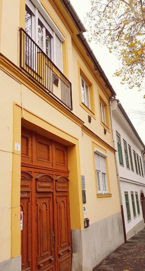 Foglal-Lak Apartman Eger Buitenkant foto